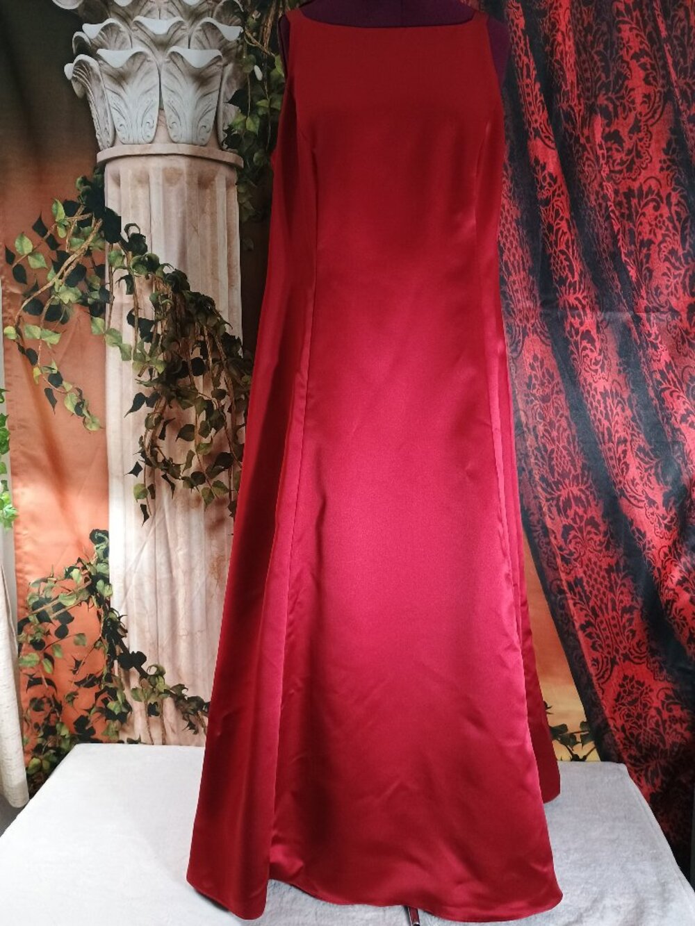 ECU VTG Betsy & Adam Sz 20W Red Satin Floor Length Formal Evening Gown Dress